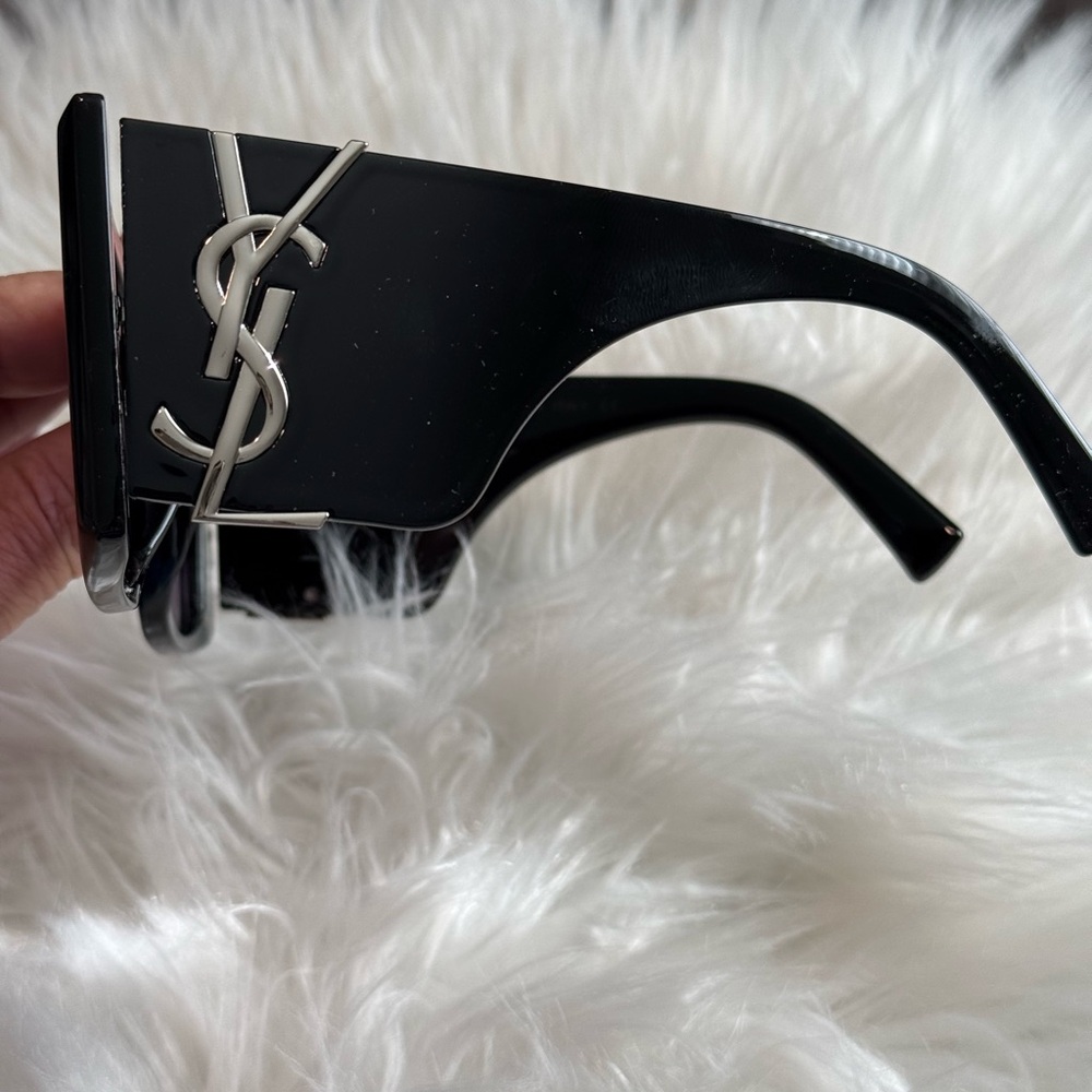 High End  Sunglasses Silver Tone